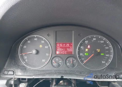 2008 Volkswagen Jetta Wolfsburg Edition z USA, uszkodzony, nr VIN 3VWRJ71K78M185070